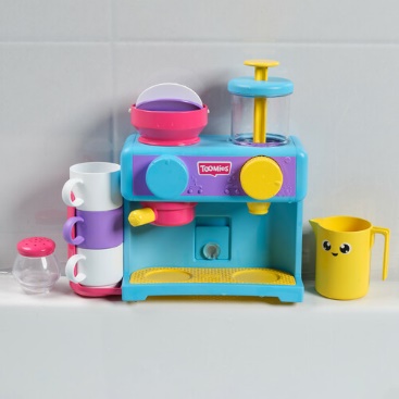 A toy kitchen set with a pitcher and a pitcher
Description automatically generated